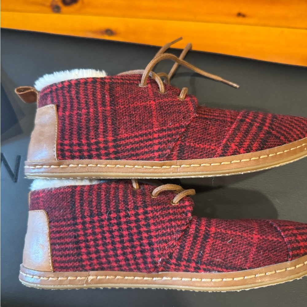 Toms Red Plaid Chukka Boots